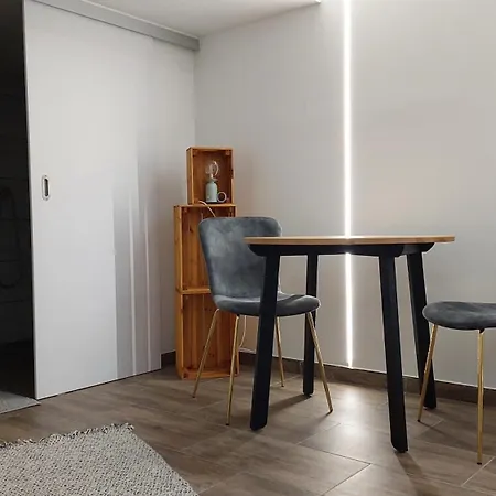 Apartment Headroom *