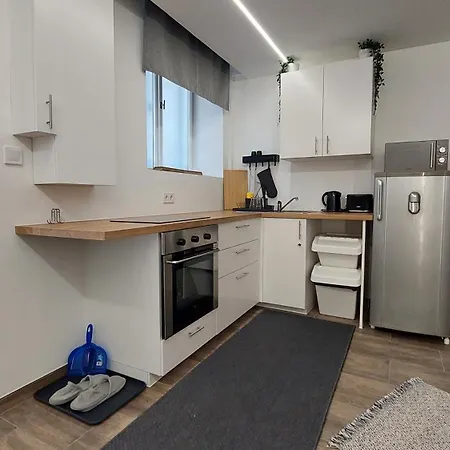 Apartment Headroom